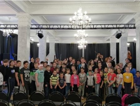 Воспитанники Центра "Альбатрос" посетили праздничный концерт Ступинского симфонического оркестра ко Дню Защиты детей, показ спектакля «Петя и волк» .