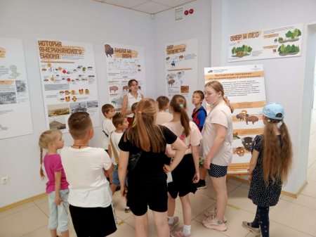 Посетили выставку "Зубры возвращаются" в галерее "Ника".