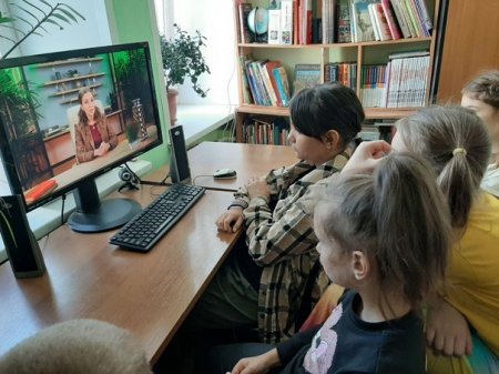 Воспитанники семейного центра "Ступинский" приняли участие в онлайн-марафоне "Вперед к знаниям".