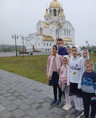 Посещение храма Всех святых, в земле Российской просиявших в рамках реализации программы духовно-нравственного воспитания.