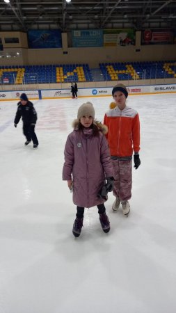Сегодня дети посетили" Ледовый дворец" они испытали много положительных эмоций.